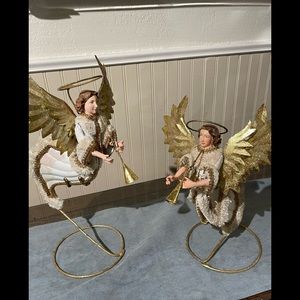 Home decor vintage flying angels with white furry trim and gold braid metal wing